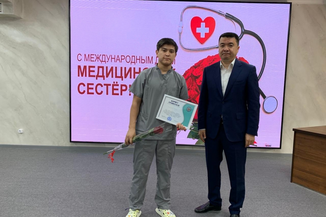 В НИИКВБ в рамках Всемирного дня медицинской сестры состоялось награждение медсестер    