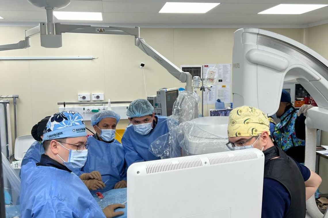 87 жастағы пациентке аорталық қақпақша сәтті алмастырылды